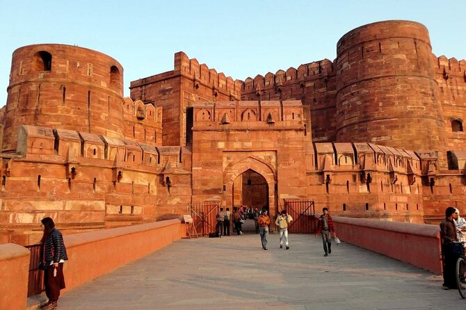 Private Agra Local Sightseeing Tour With Sunrise View of Tajmahal - Meeting and Pickup
