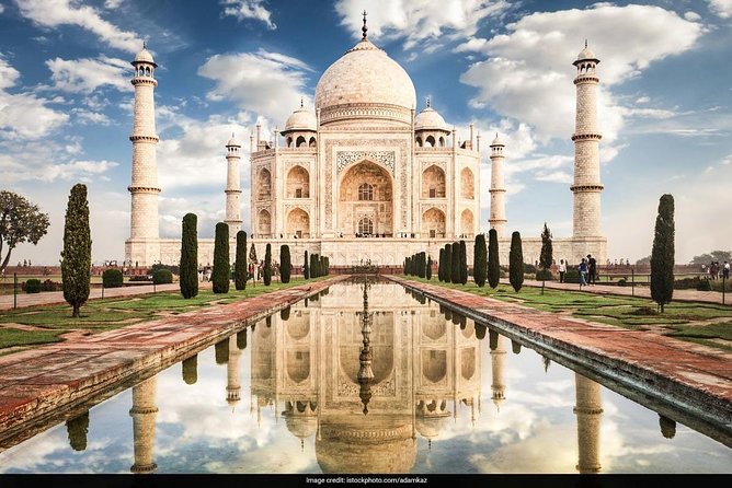 Private Agra Tour by Gatimaan Express Executive Class Visit Taj Mahal, Agra Fort - Reviews