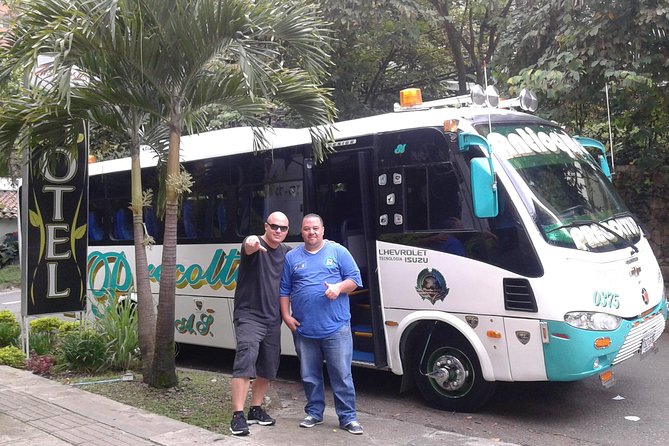 Private Airport Pickup Service in Medellin for You and Your Group - Vehicle Options and Capacity