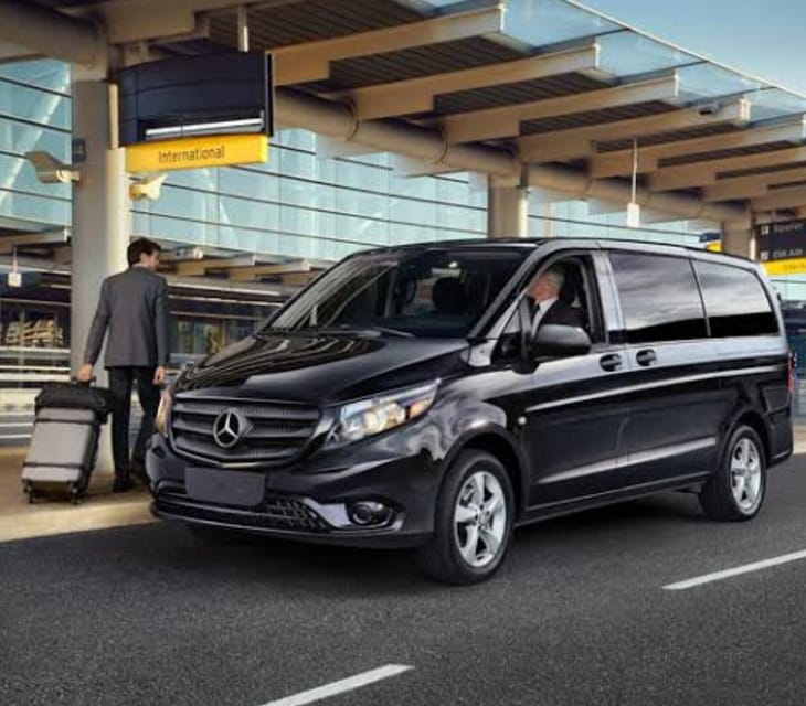 Private Airport Transfer Between İStanbul Airport and Hotels - Booking Requirements