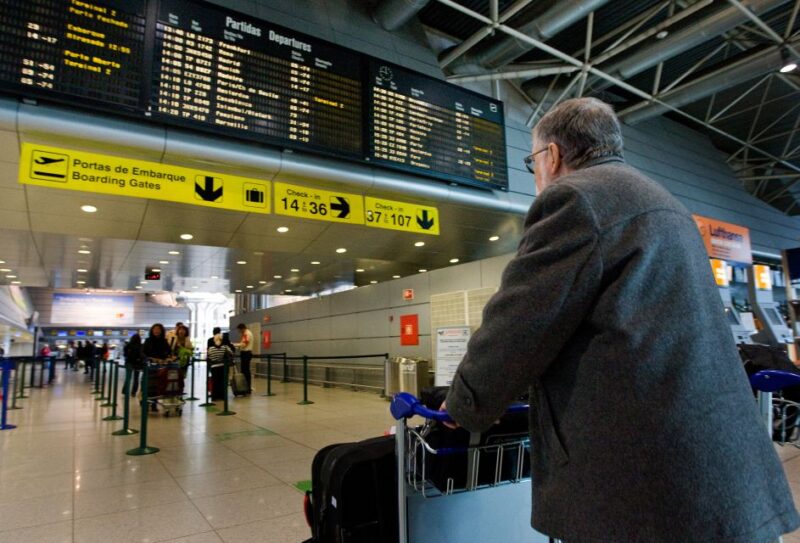 Private Airport Transfer Either to or From the Fatima Area - Vehicle and Amenities