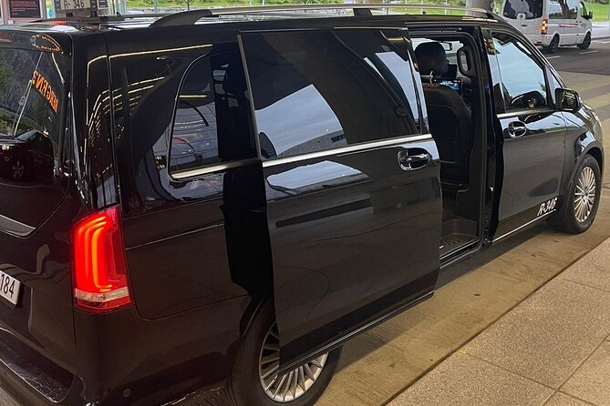 Private Airport Transfer From Bergen Airport or Hotels in Bergen - Pickup and Meeting Details