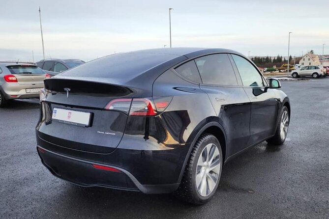 Private Airport Transfer From Keflavik to Reykjavik Capital - Tour Highlights