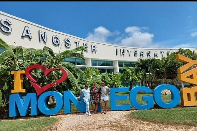 Private Airport Transfer From Montego Bay to Ocho Rios . - Service Overview