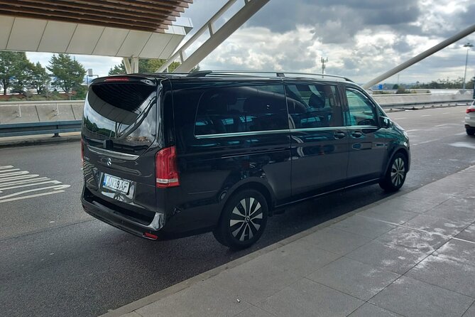 Private Airport Transfer From Porto to Braga - Waiting and Delay Policies