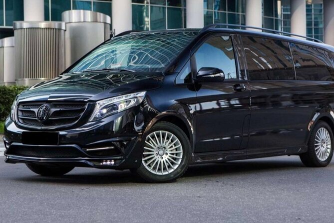 Private Airport Transfer Service - Chauffeur Professionalism