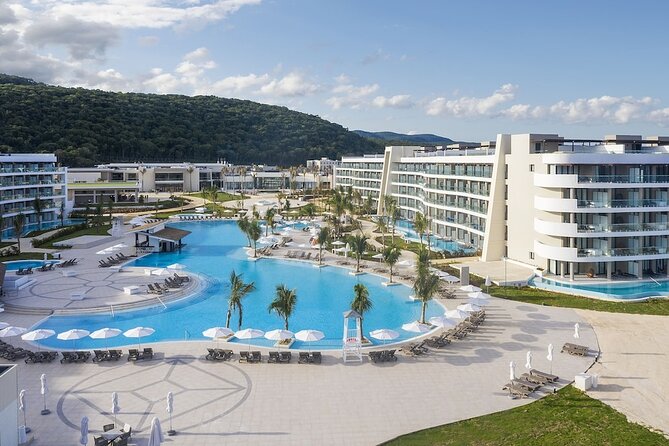 Private Airport Transfer to Ocean Coral Spring Resort - Meeting and Pickup Details