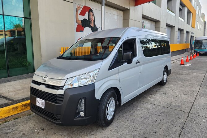 Private Airport Transfer To: San Salvador or El Tunco in a VAN - Vehicle and Accessibility