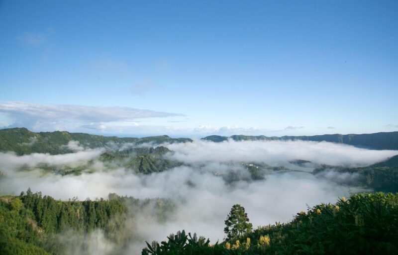 Private Airport Transfer With Sete Cidades Tour Included - Tour Features