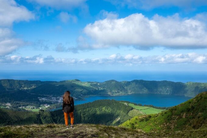 Private Airport Transfer With Sete Cidades Tour Included - Hassle-free Transfer