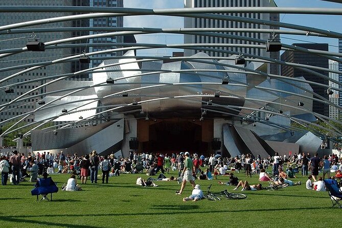 Private & All-Inclusive Chicago Downtown Highlights Walking Tour - Accessibility and Participation