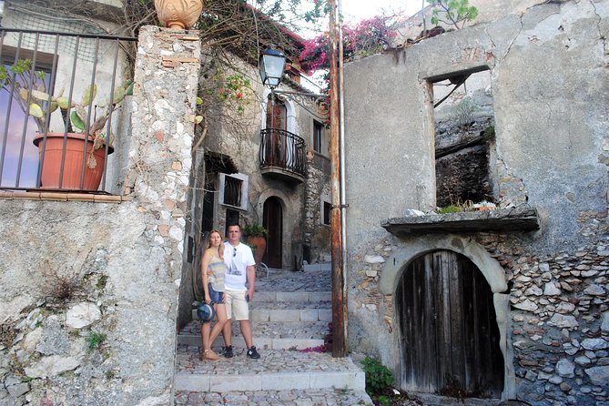 Private and Guided Godfather Tour With Traditional Lunch - Additional Tour Details