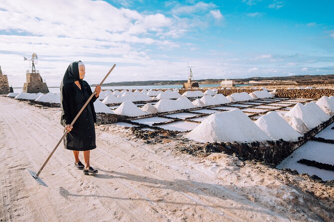 Private and Guided Tour to the Salinas De Janubio With Tasting - Weather Requirements