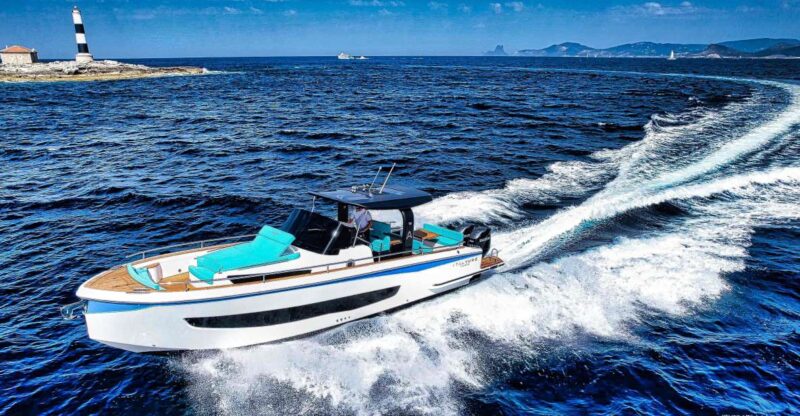 Private and Luxury Boat Day Tour Around Ibiza and Formentera - Boat and Crew