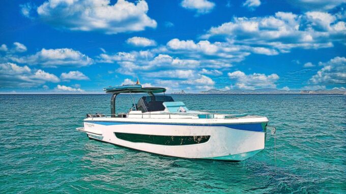 Private and Luxury Boat Day Tour Around Ibiza and Formentera - Itinerary and Activities