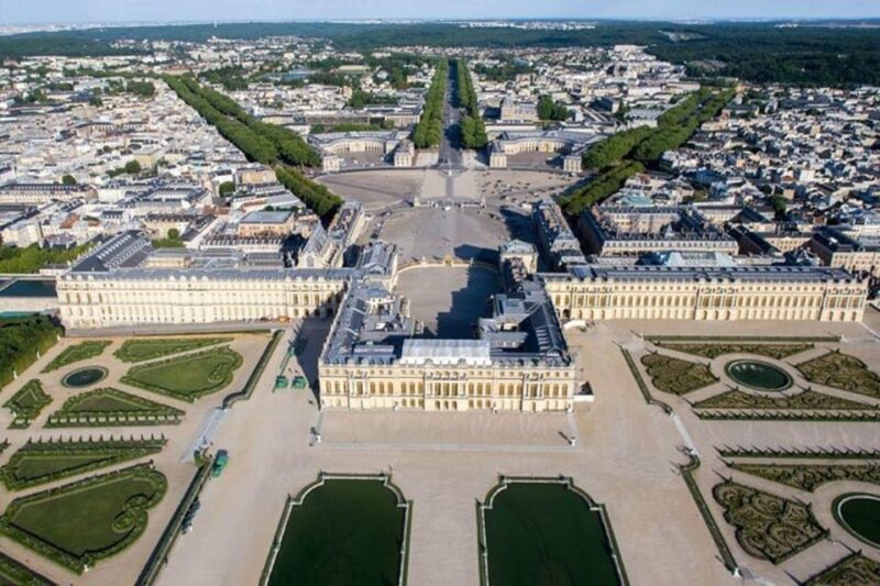 Private and Royal Getaway to Versailles With Return Included - Itinerary and Transportation