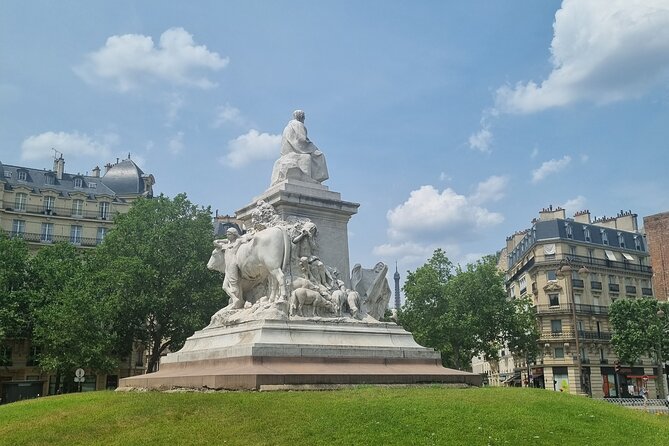 Private and Secret Tour of the 7th Arrondissement of Paris - Accessibility Information