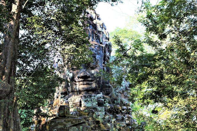 Private Angkor Temples Walking Tour From Siem Reap - Explore Angkor Thom