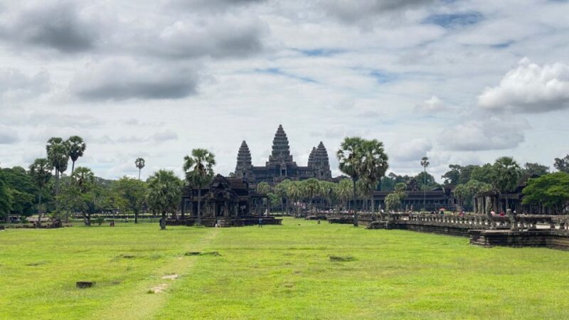 Private Angkor Wat and Jungle Temple Tour - South Gate of Angkor Thom