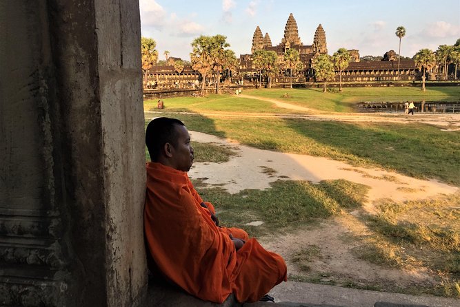 Private Angkor Wat Bakeng Hidden Gem Sunset Tour - What to Expect