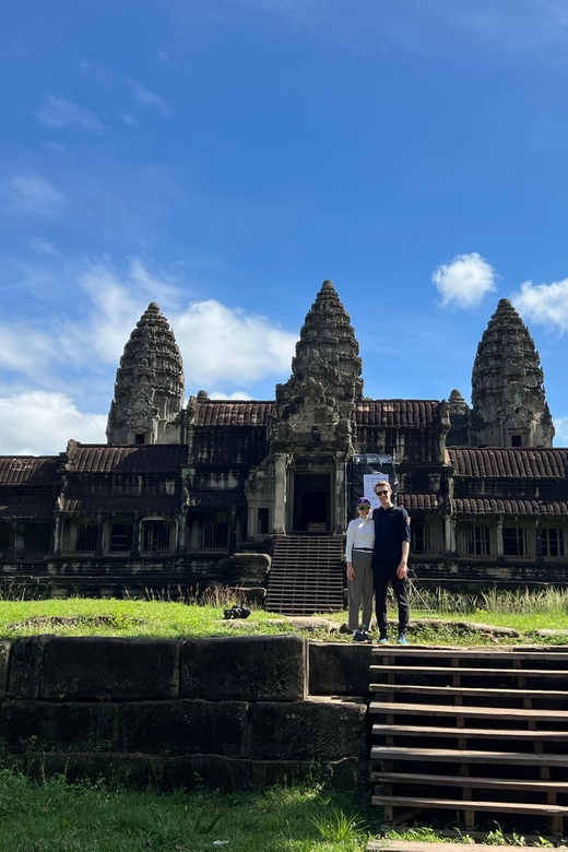 Private Angkor Wat Day Tour & Sunset With Lunch Included - Pickup and Transportation