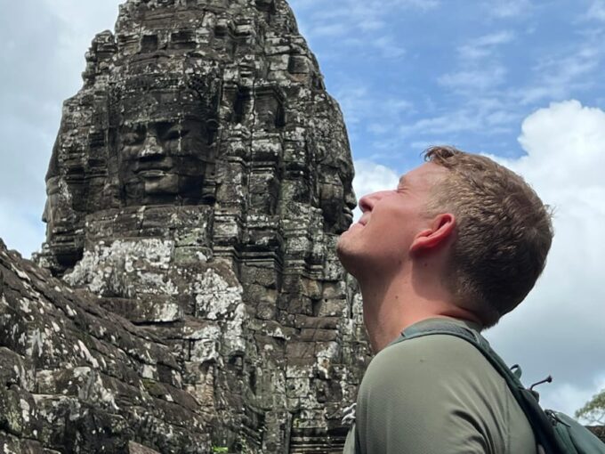 Private Angkor Wat Day Tour & Sunset With Lunch Included - Sunset at Phnom Bakheng