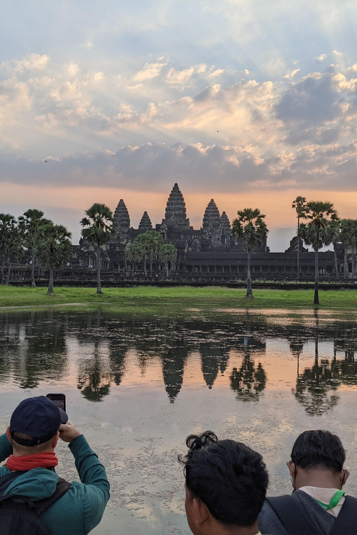 Private Angkor Wat Sunrise Small Tour by Tuk Tuk - Tour Experience