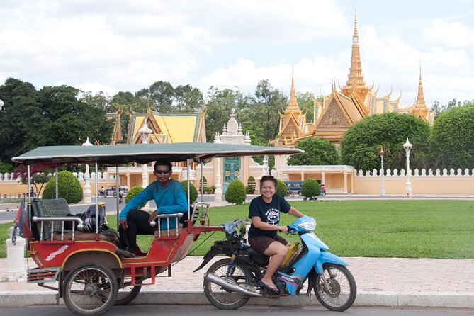 Private Angkor Wat Tour by Tuk-Tuk With English Speaking Driver - Tour Overview and Features