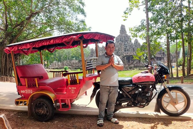 Private Angkor Wat Tour by Tuk-Tuk With English Speaking Driver - Angkor Wat: The Iconic Landmark