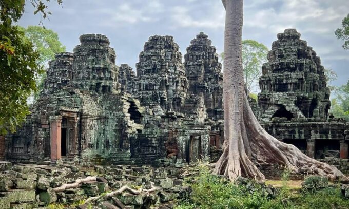 Private Angkor Wat Tour With Free Airport Pickup or Transfer - Private Tour Guarantee