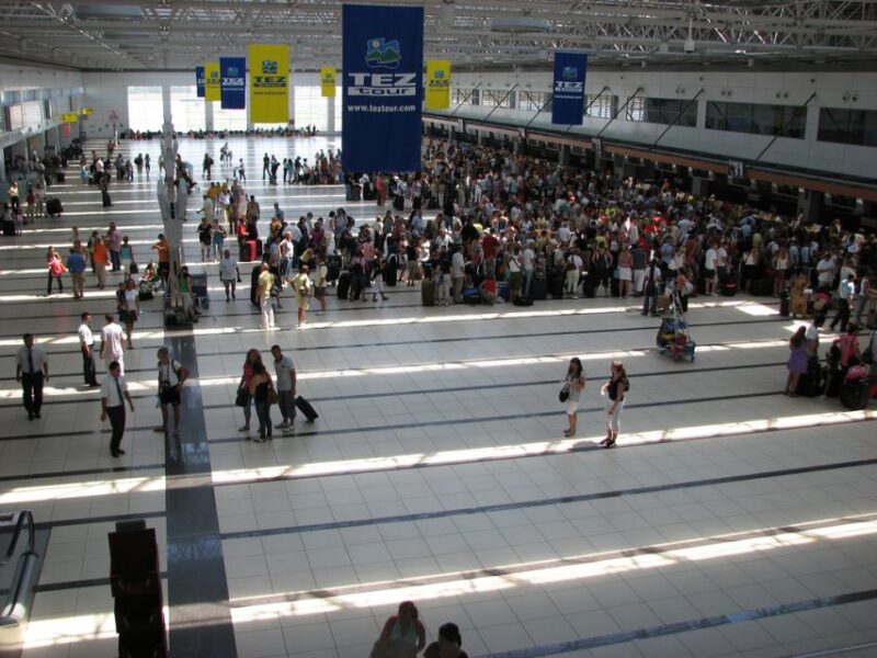 Private Antalya Airport Transfer to or From Alanya - Meeting and Arrival