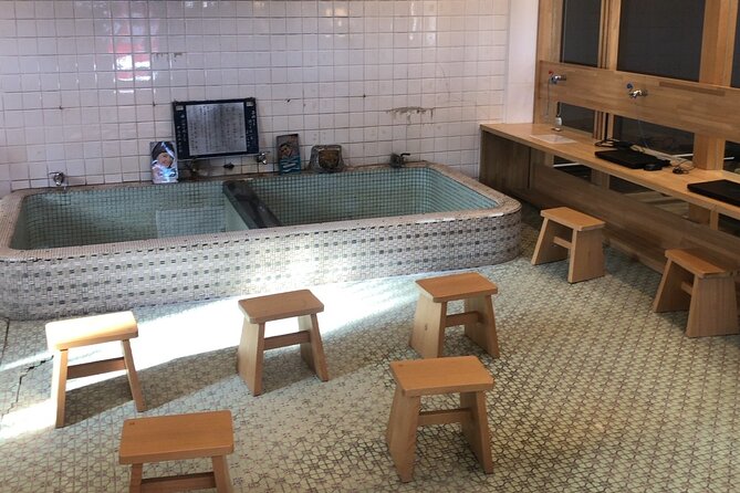 Private Aomori Handicraft Making Experience Tour - Group Size and Pricing
