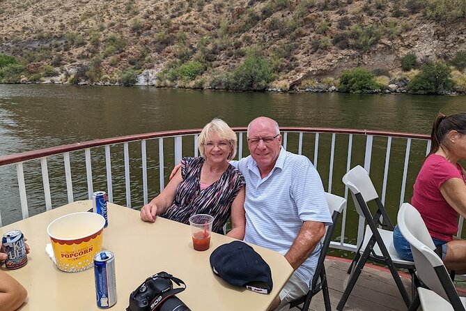 Private Apache Trail Tour With Canyon Lake Cruise - Group Size and Accessibility