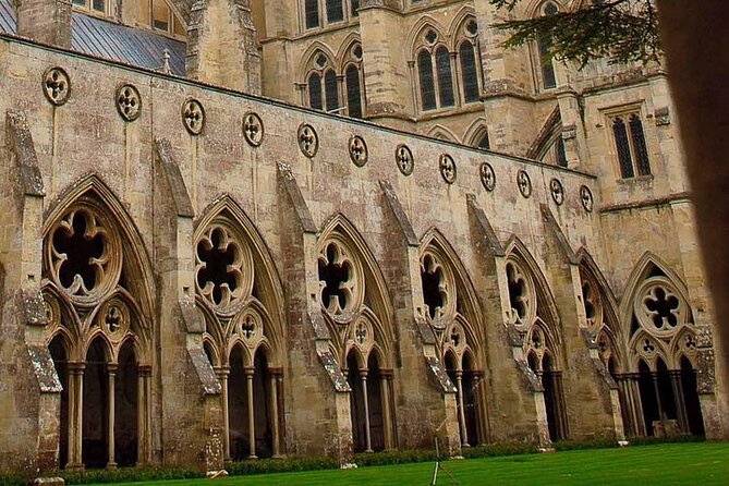 Private Archaeologist–Led Stonehenge Salisbury and Avebury Tour - Tour Highlights