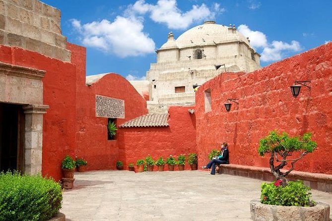 Private Arequipa City Tour: Juanita Museum, Santa Catalina and Colonial Suburbs - Tour Logistics and Inclusions