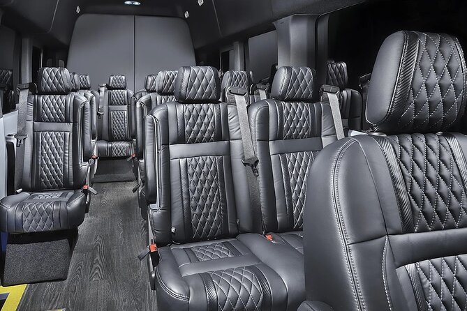 Private Arrival Transfer: Buffalo Niagara International Airport to Niagara Falls, New York - Vehicle Options