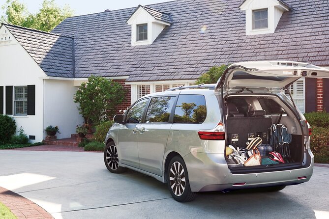 Private Arrival Transfer From Denver International Airport - Inclusions
