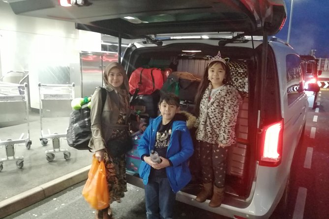Private Arrival Transfer: Heathrow Airport to London With Stopover at Stonehenge - COVID-19 Safety Measures