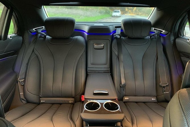 Private Arrival Transfer - YYZ Airport to Toronto Downton Hotel & Accommodations - Key Points