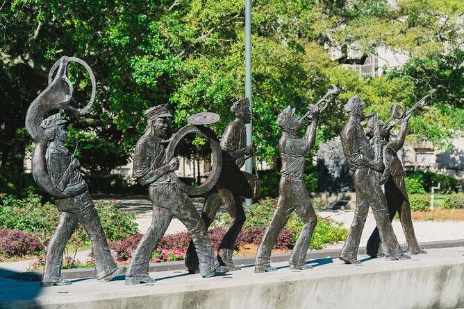 Private Art and Street Art Tour of New Orleans With Lunch - Meeting and Pickup