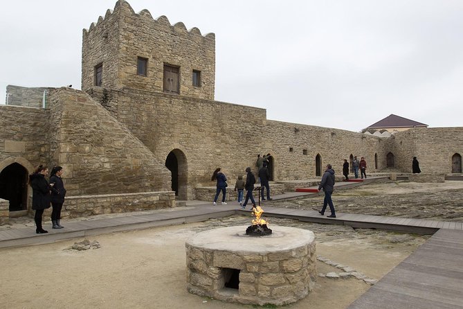 Private Ateshgah & Yanardag Tour - Discovering Azerbaijans Fiery Pilgrimage
