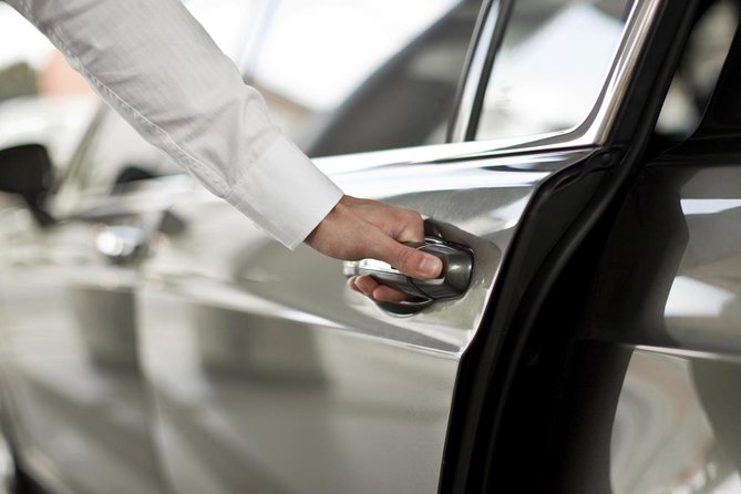Private Auckland Airport Transfer Service - Included Features