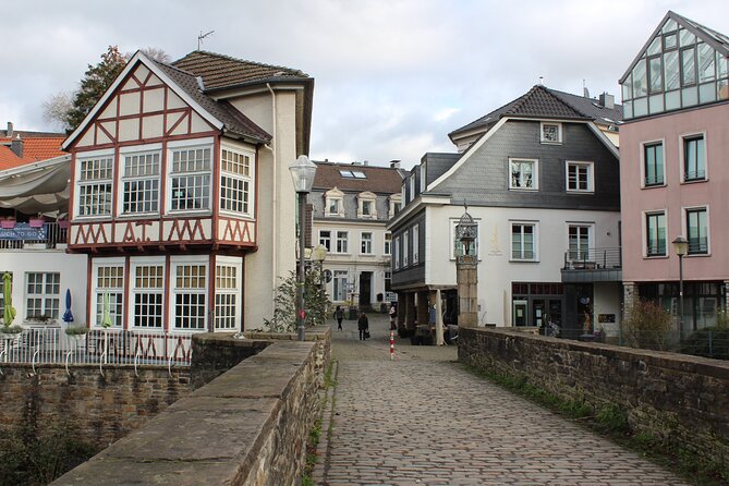 Private Audio Book City Rally Around the Old Town of Essen Kettwig - Taking in Kettwigs Architectural Heritage