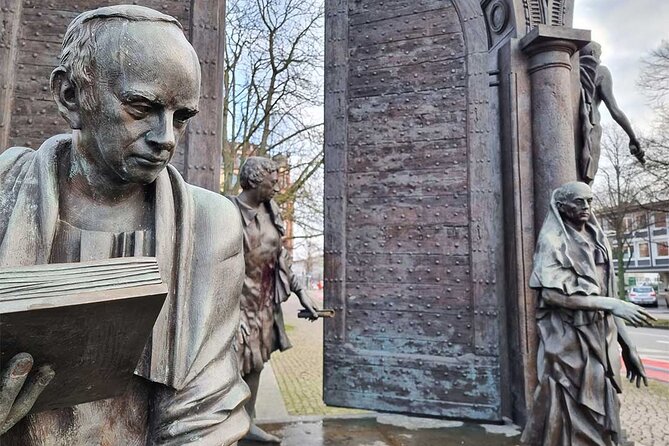 Private Audio Book City Rally in the Old Town of Hanover - Cancellation Policy