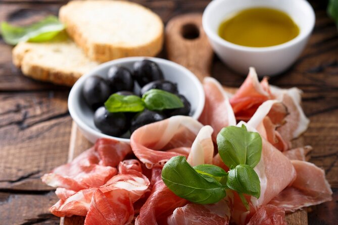 Private Austrian Wine & Charcuterie Tasting Class With a Pro-Sommelière - Austrian Wine Highlights
