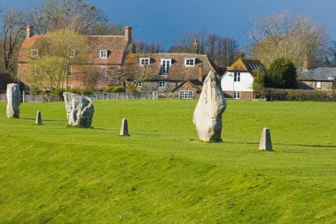 Private Avebury.Stonehenge.Salisbury. - Important Considerations