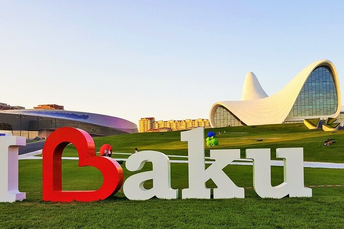 Private Baku City Tour - Perfect for First-Time Visitors - Wandering Through Bazaar Square