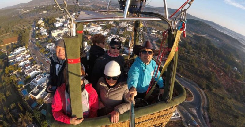 Private Balloon Flight for 4/6 Pax - Sunrise Balloon Basket