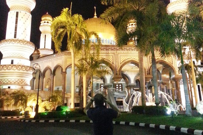 Private Bandar by Night Tour - Night Market Exploration