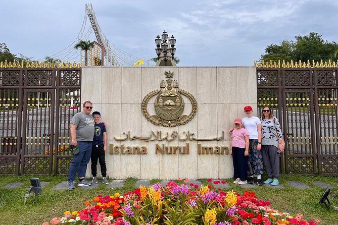 Private Bandar Delight and Water Village Tour - Meeting and Pickup